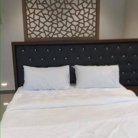 Dukes Plaza Hotel Kalyan Ngoại thất bức ảnh