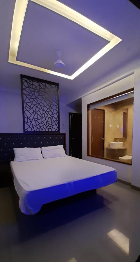 Dukes Plaza Hotel Kalyan Ngoại thất bức ảnh
