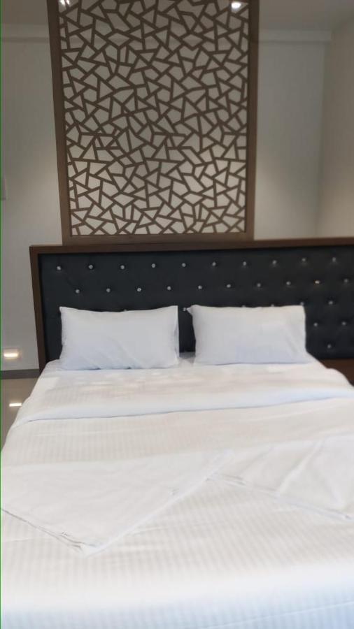 Dukes Plaza Hotel Kalyan Ngoại thất bức ảnh