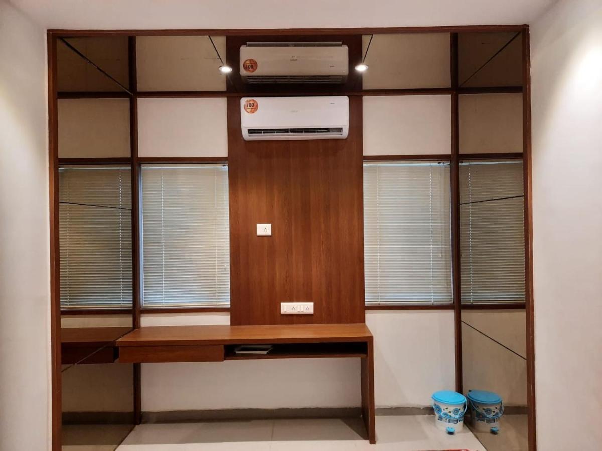 Dukes Plaza Hotel Kalyan Ngoại thất bức ảnh